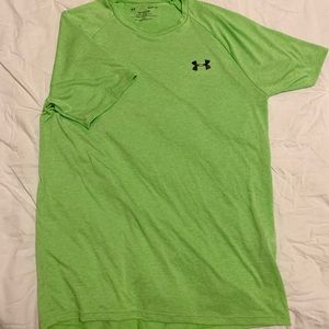 ⚡️UNDER ARMOUR⚡️ athletic shirt